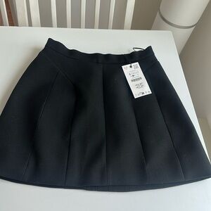 Zara new with tag structured short skirt